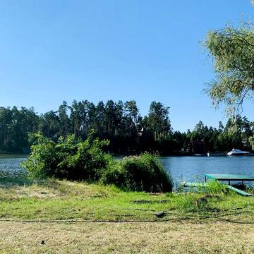 ПЕРША ЛІНІЯ. Українка. Ділянка з виходом на воду р.Стугна / р.Дніпро