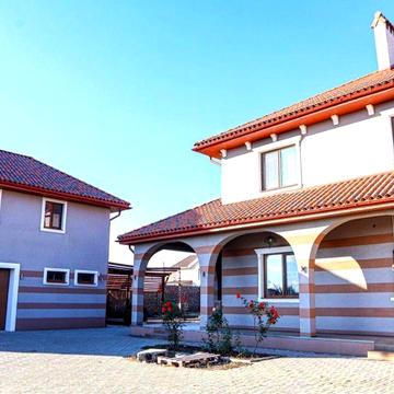 Продам шикарный дом в Лесках