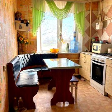 Продаж 2-кімнатної квартири, Тепличне, вул. Центральна