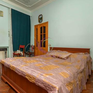 Шептицького Андрія вул., 3