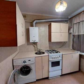 Райдужна вул., 61