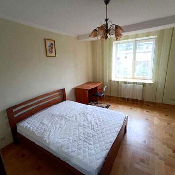 Оренда 2 кімнатної квартири,вул. Братів Міхновських