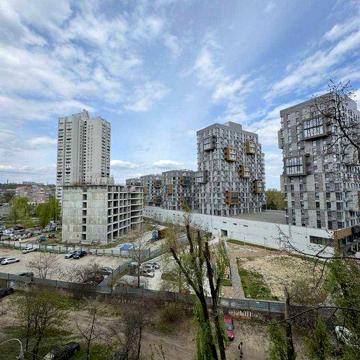 Продаж 3 к квартири жм Перемога 5