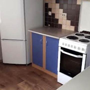 Кургузова вул., 1