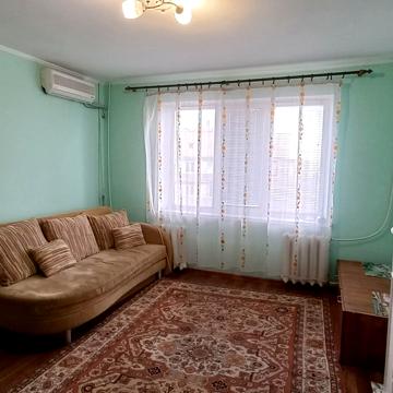 Академіка Янгеля вул., 21