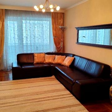 Продам 3-х к.квартиру Космос