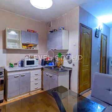 Продам 1кім.квартиру 50 м вул.Автозаводська - м.Оболонь 10 хвилин.
