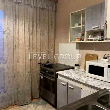 Продам 1кім.квартиру 50 м вул.Автозаводська - м.Оболонь 10 хвилин.