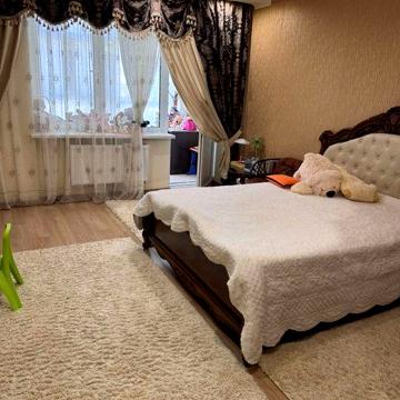 Продам 2 ком с АО, 2й эт, Центр,Новый Ремонт, Мебель, Техника