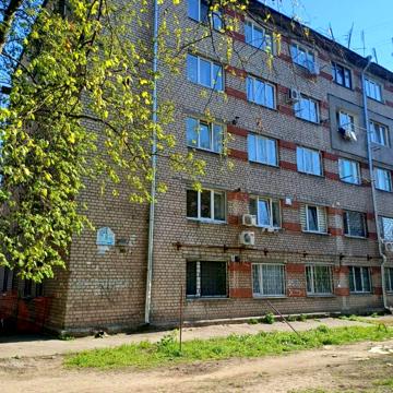 Явірний пров., 8