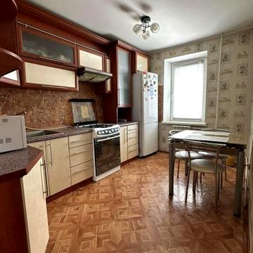 Продаж 2-х кімнатної квартири в Центрі міста від Власника .
