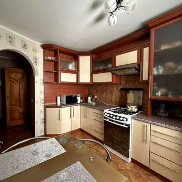 Продаж 2-х кімнатної квартири в Центрі міста від Власника .