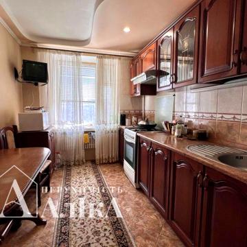 Продам простору квартиру в затишному місці