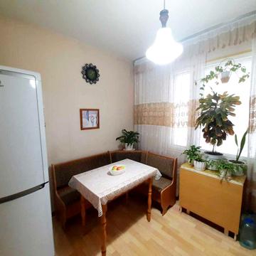 Продам 2-кімнатну квартиру на Троєщині