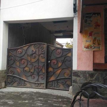 Продається будинок, Продаётся дом в Берегово