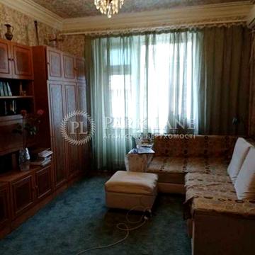 Шота Руставелі. 56 м.кв. 2-х кімнатна роздільна. Метро Палац Спорту.