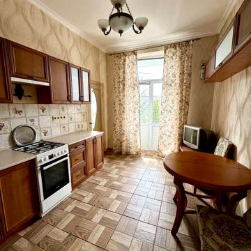 Світла та затишна 2-кімнатна квартира, центр, ідеальне розташування