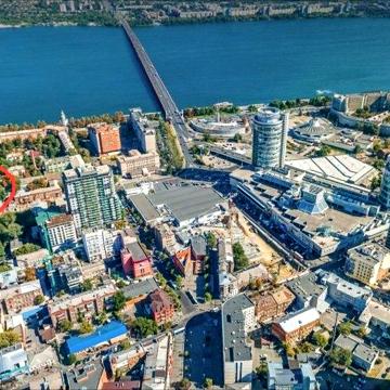 Володимира Мономаха вул. (Московська), 10