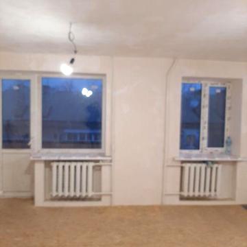 Продам 2ком квартиру  Петровского, кирпичный  дом