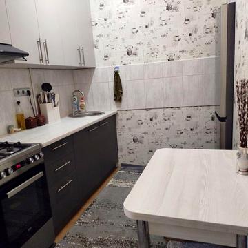 Продам срочно 1 ком кв с евроремонт ул.Ризовская