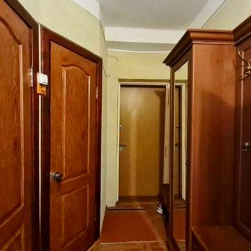 Продам 2к з меблями і технікою біля Троїцького собору