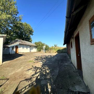 Хата,будинок ,господарка