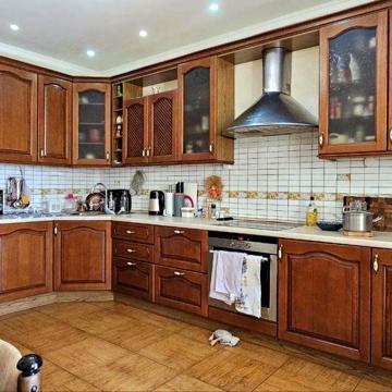 Оренда просторої 2 кімн. квартири, метро Позняки, вул. Ахматової 35