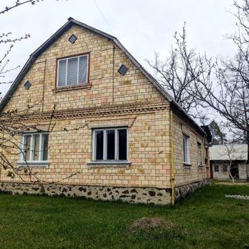Готовий до проживання будинок. Центр селища. Сертифікат