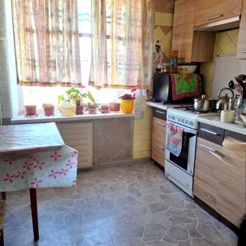 Продам 2х ком квартиру ул.Героев 93 бригады