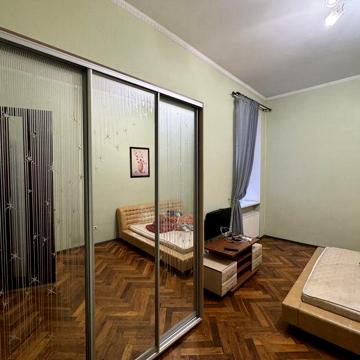 Квартира в центрі Чернівців вул. Франка