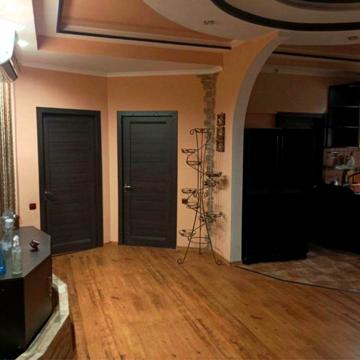 Продам 2-комнатную квартиру по ул. Пирагова.
