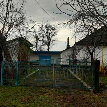 Продається будинок біля Луцька