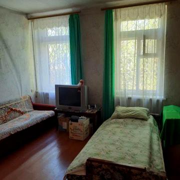 Продам большую  2комквартиру по ул.Ларионова