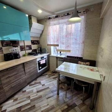 Продажа 2ой квартиры в Александровском р-не