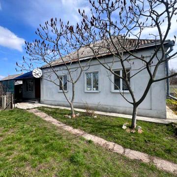 Продаж 4 кімнатного будинку в селі Панфили -  є відеоогляд