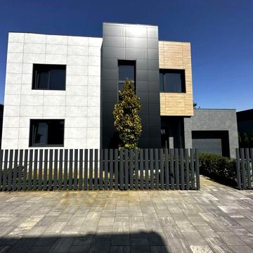 Продам дом с выходом на Днепр гараж метро Славутич Осокорки Киев