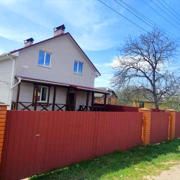 Продам приватний, двоповерховий будинок