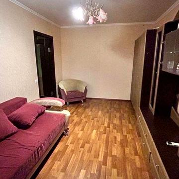 Продам 2-кімнатну квартиру в місті Глухів