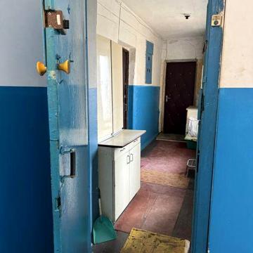 Терміново продам 1 квартира Зодчих 80А