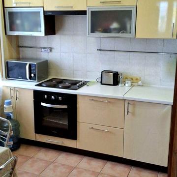 Незалежності бульв. (50 років Жовтня), 9