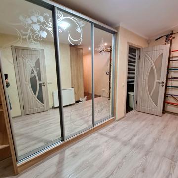 Злуки просп., 7