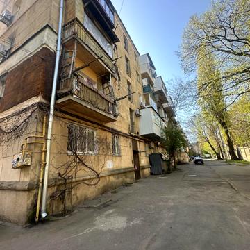 Сегедська вул., 10