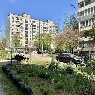 Вільна! 2-кв кв по вул Ладозькій