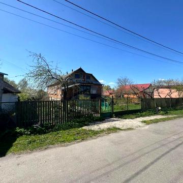Продам будинок вул Ринкова з виходом до річки