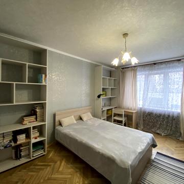 Микільсько-Слобідська вул., 4А