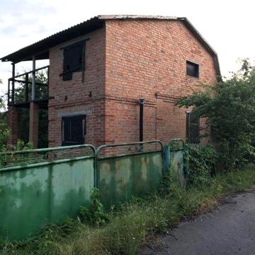 Продам двоповерховий будинок.