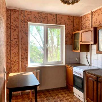 Продам 2ух кімнатну квартиру по вулиці Донецька ( Ласточка )