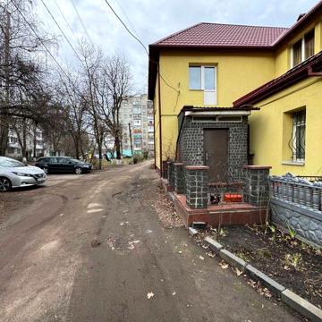 Багаторівнева квартира 214 м² для життя, бізнесу або оренди в ЦЕНТРІ