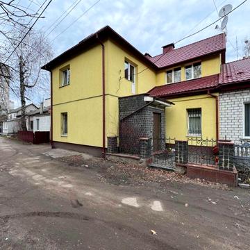 Багаторівнева квартира 214 м² для життя, бізнесу або оренди в ЦЕНТРІ