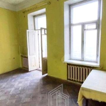 Лабораторна вул., 11